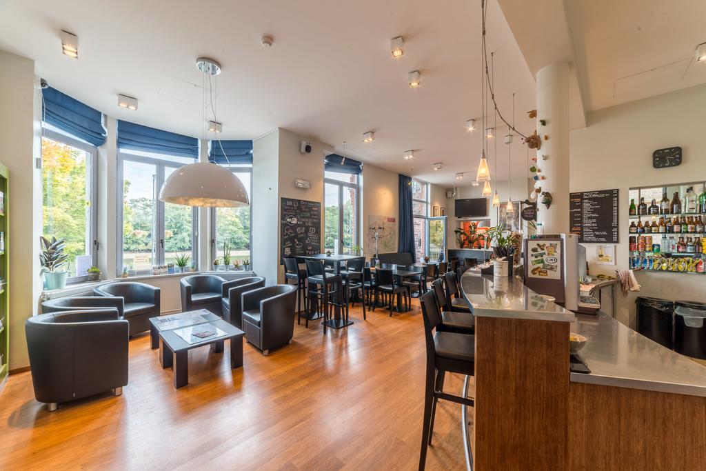 Auberge De Jeunesse De นามูร์ ภายนอก รูปภาพ