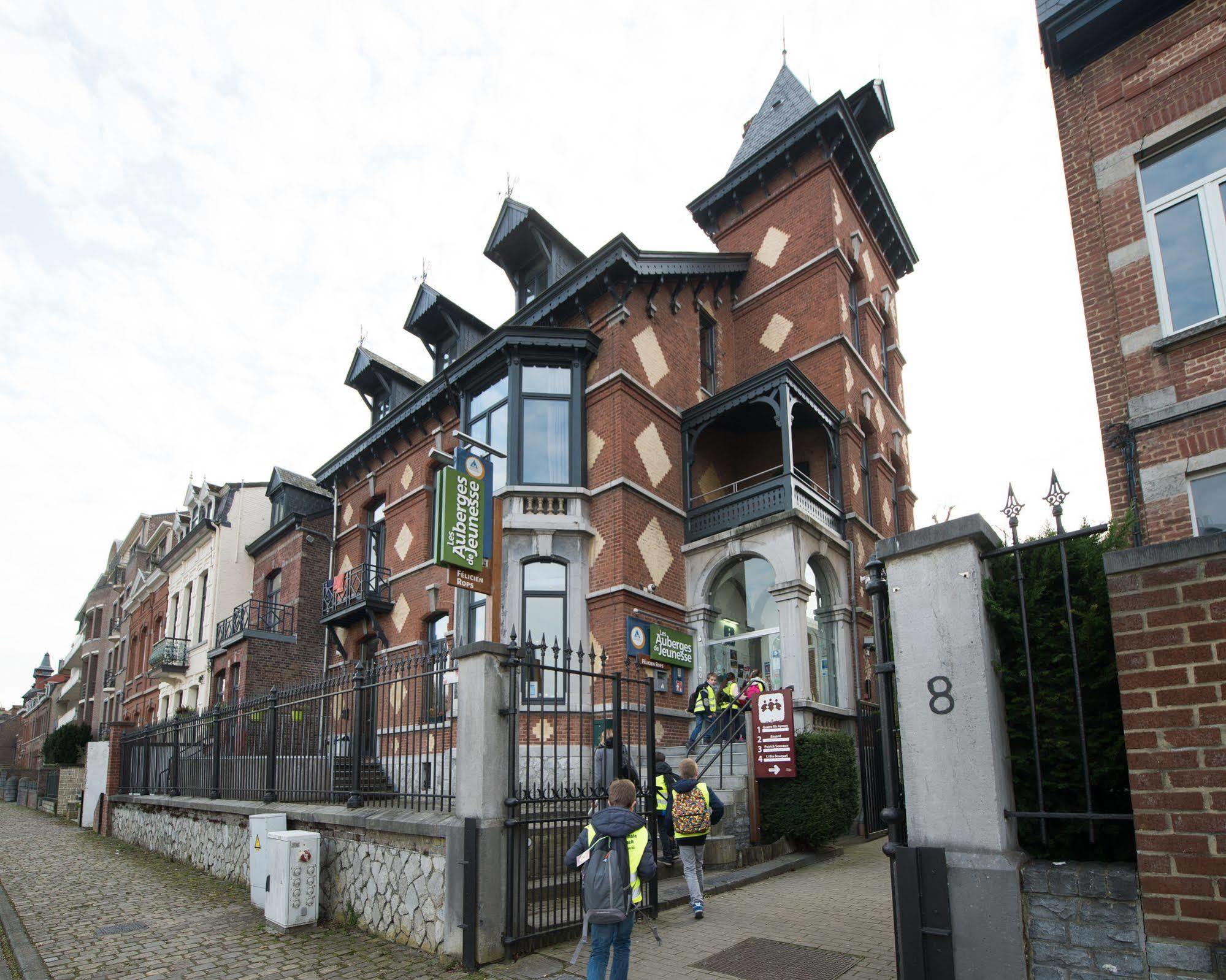 Auberge De Jeunesse De นามูร์ ภายนอก รูปภาพ