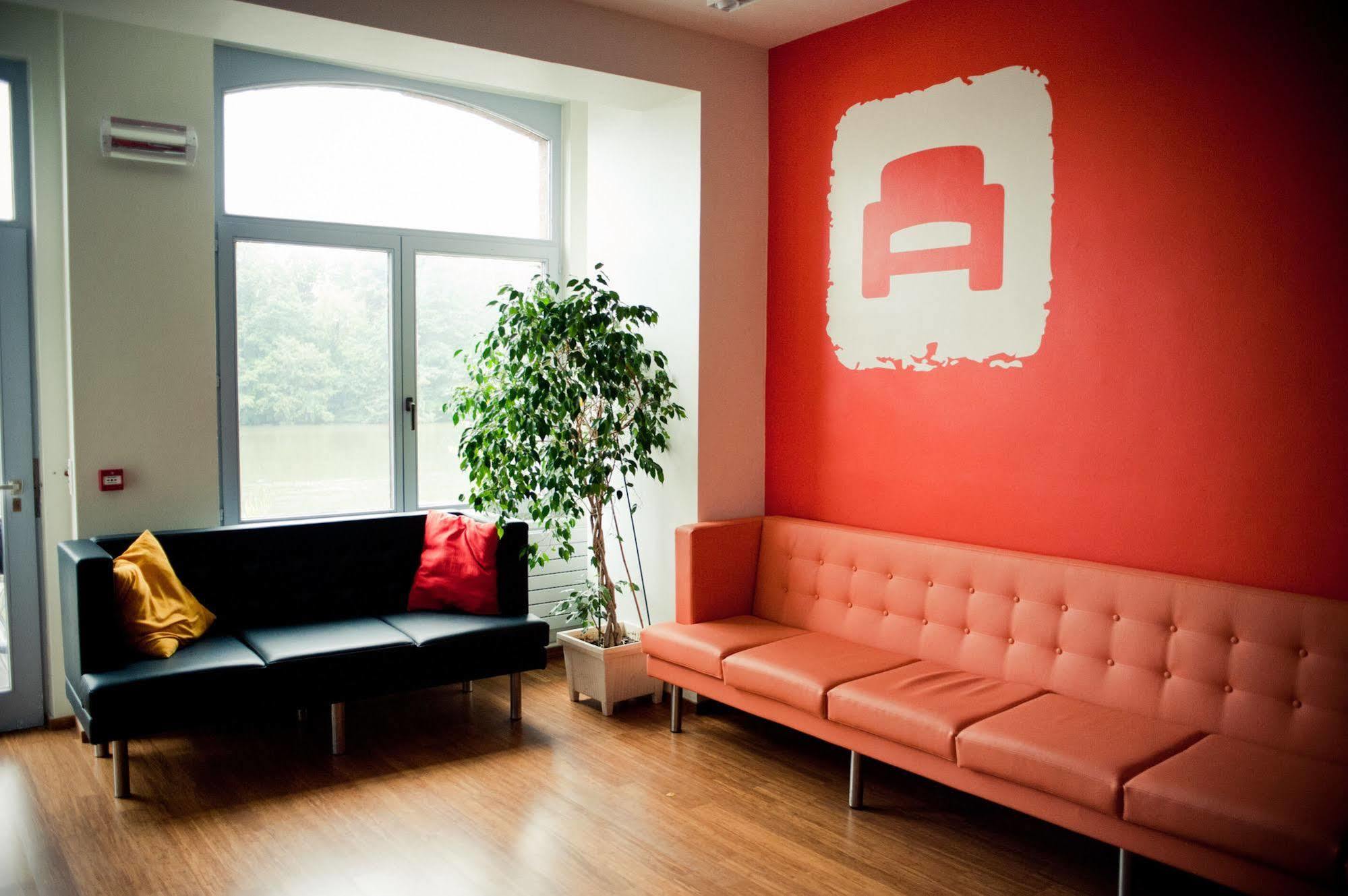 Auberge De Jeunesse De นามูร์ ภายนอก รูปภาพ