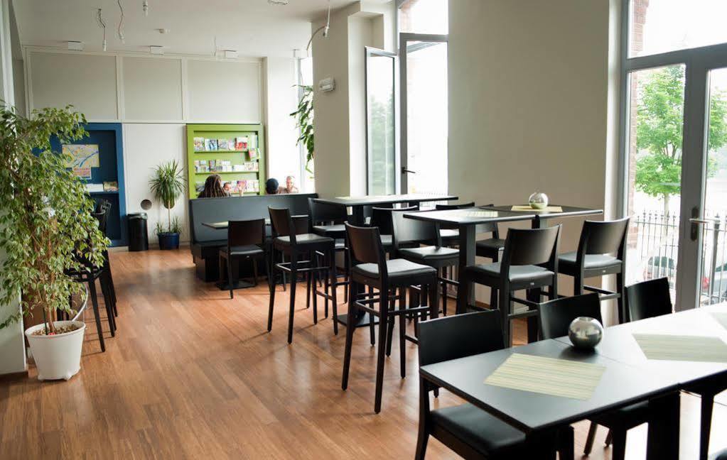 Auberge De Jeunesse De นามูร์ ภายนอก รูปภาพ